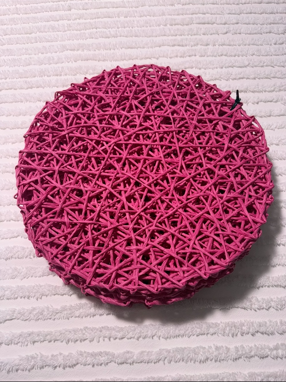 10 Round Woven Pink Straw placemats